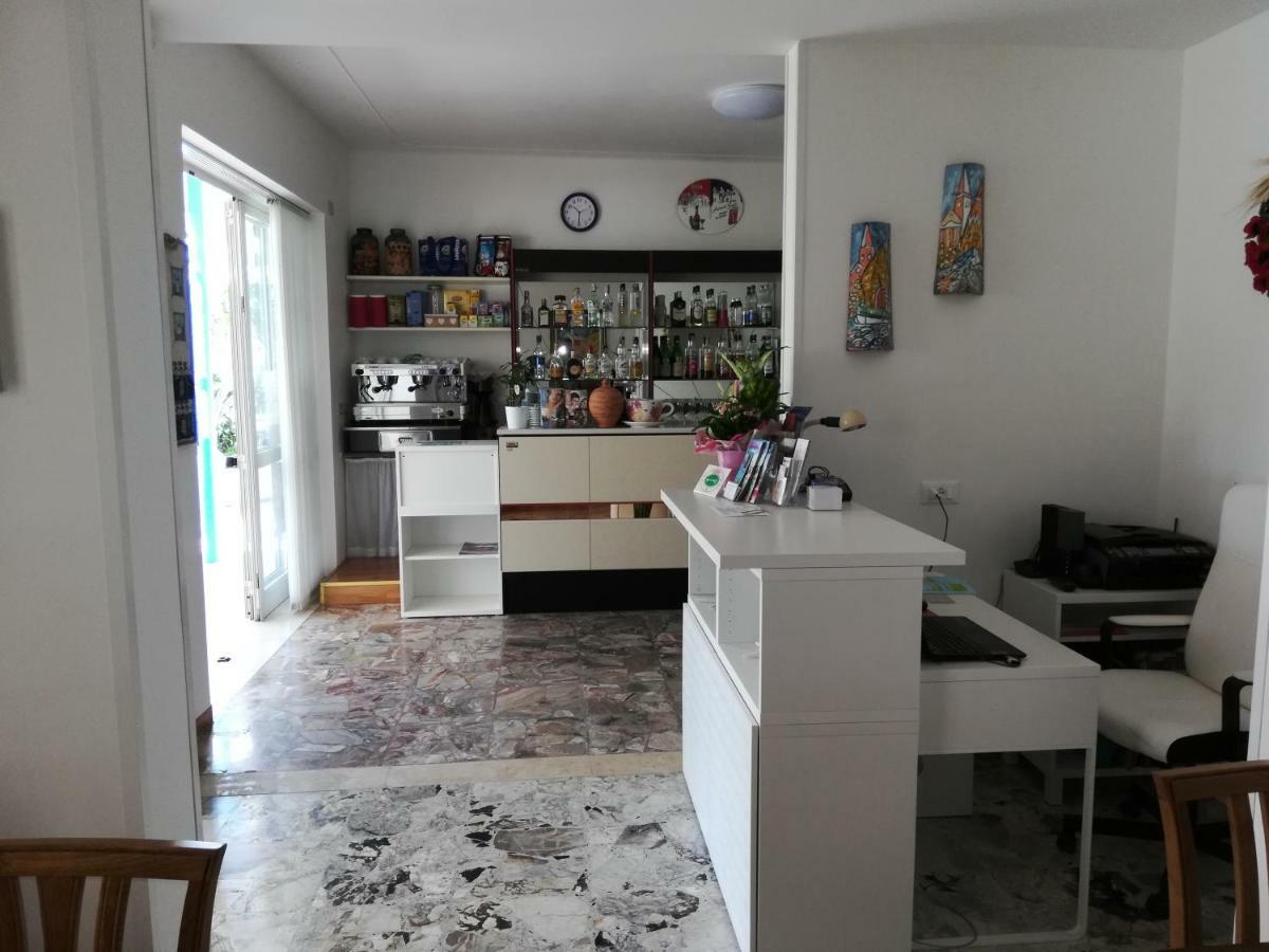 Albergo Elena Garni 卡奥莱 外观 照片